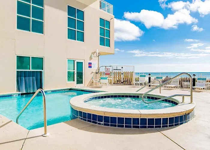 Crystal Shores 202 *