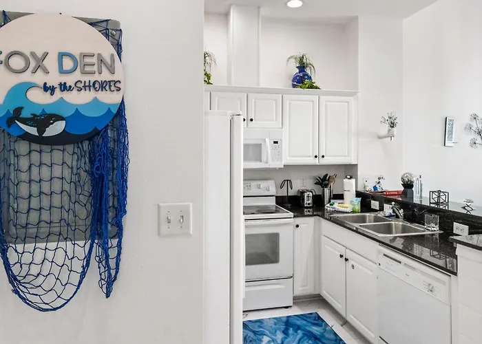 Crystal Shores 202 *